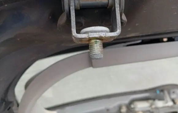 Mazda 6 Tailgate/trunk/boot hinge