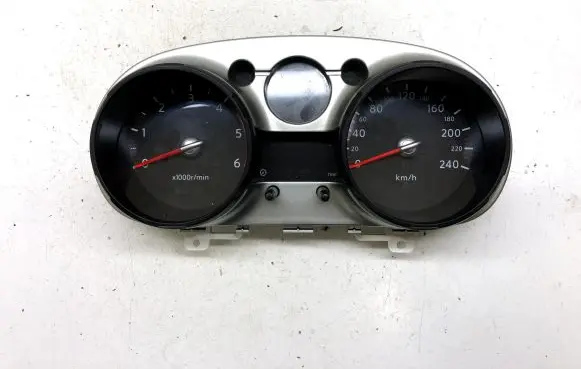 Nissan Qashqai Speedometer (instrument cluster) JD31E