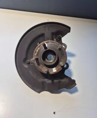 Ford Grand C-MAX Front wheel hub AV61-2C448-AB