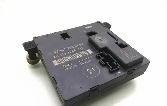 Mercedes-Benz E AMG W211 Door control unit/module 2118703185 00406075