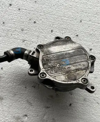 Audi A6 S6 C6 4F Vacuum pump 06D145100E