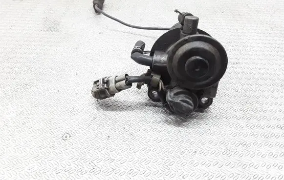 Toyota Corolla Verso E121 Mechanical fuel pump 
