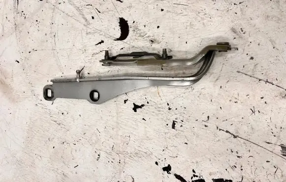 Chrysler 300C Engine bonnet/hood hinges 55113551AF