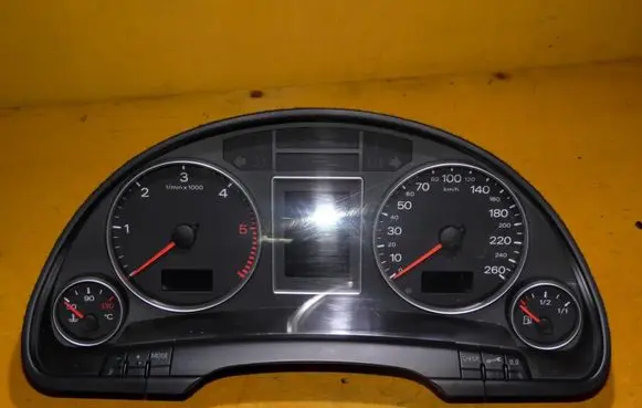 Audi A4 S4 B7 8E 8H Speedometer (instrument cluster) 8E0920900R