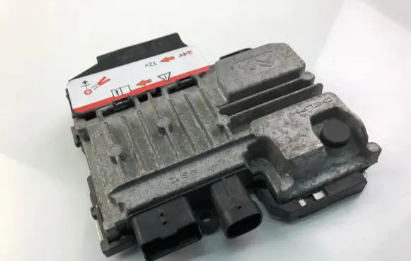 Peugeot 2008 I Engine control unit/module ECU 9810858280