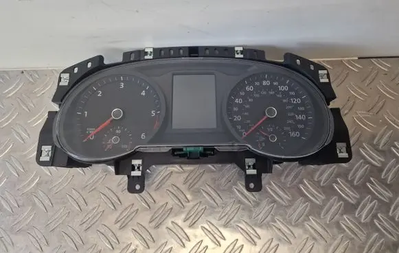 Volkswagen PASSAT B8 Speedometer (instrument cluster) 3G0920941A