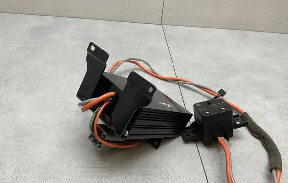Ford Kuga I Voltage converter inverter 8V4T19G317BB
