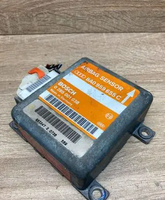 Audi A4 S4 B5 8D Airbag control unit/module 8A0959655C 0285001038 WithPlugUsed