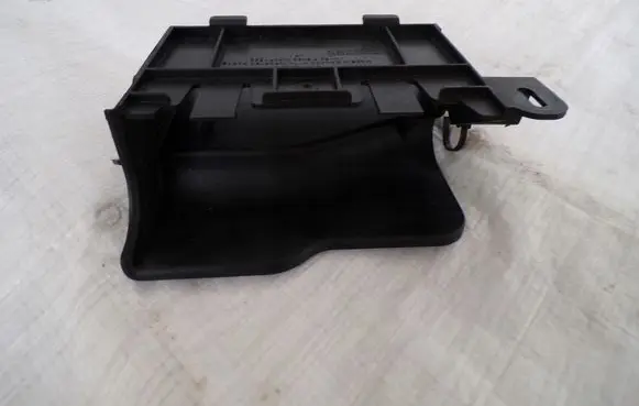 Opel Insignia B Engine control unit box 84066548