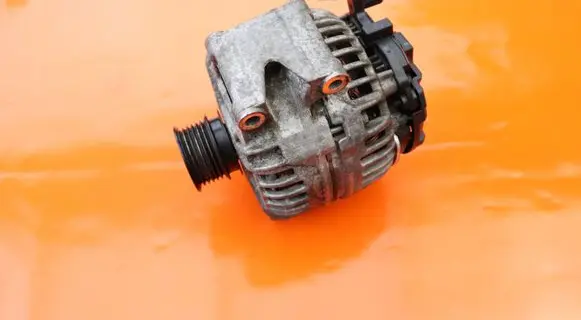 Mercedes-Benz SLK R171 Generator/alternator 2721540002