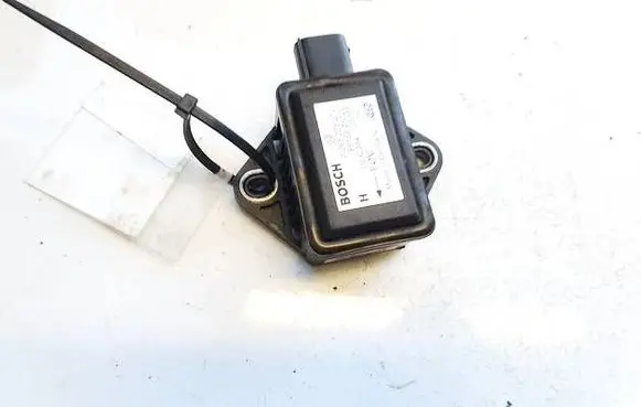 Toyota Avensis T250 ESP acceleration yaw rate sensor 0265005273 89183-05020
