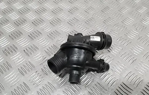BMW 3 E92 E93 Thermostat 7552403