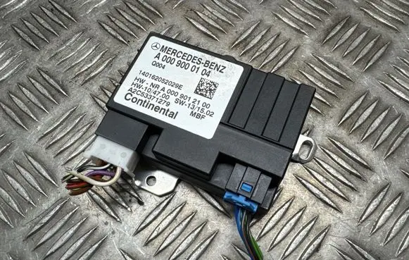 Mercedes-Benz A W176 Fuel injection pump control unit/module A0009000104 A2C53371279 140162052029E