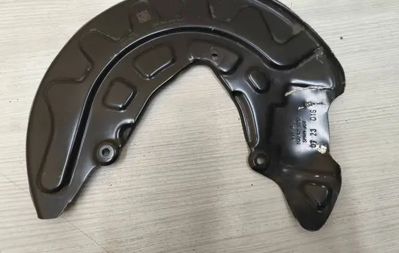 Audi Q2 - Front brake disc dust cover plate 5Q0615312G 5Q040004RS