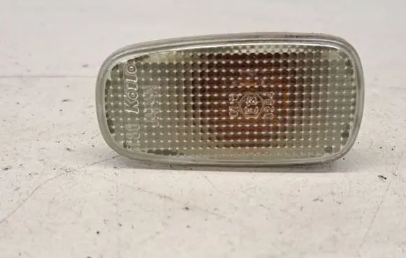 Toyota RAV 4 (XA40) Front fender indicator light 0294