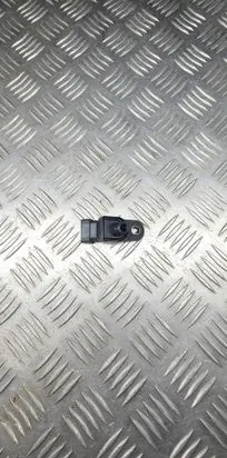 Mercedes-Benz E W211 Air pressure sensor 0281002137