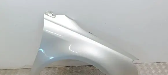 Toyota Avensis T250 Fender 