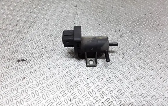 Vacuum valve