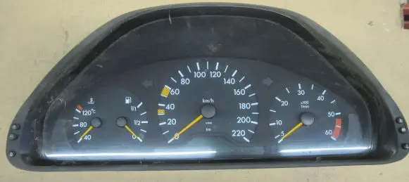 Mercedes-Benz E W210 Speedometer (instrument cluster) 2105401448