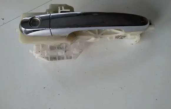 KIA Sorento Front door exterior handle