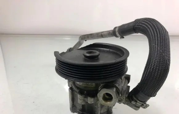 Mercedes-Benz CLS AMG C219 Power steering pump