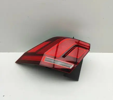 Volkswagen Tiguan Rear/tail lights 5NA945095D