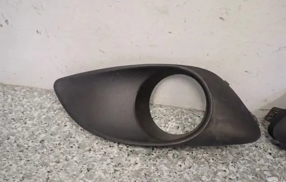 Suzuki Alto Front fog light trim/grill