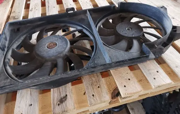Chrysler Voyager Fan set 05005417AD