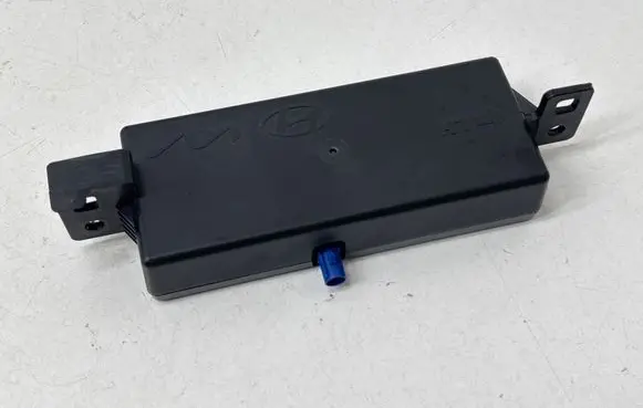 KIA Niro Aerial antenna amplifier 96240AT000