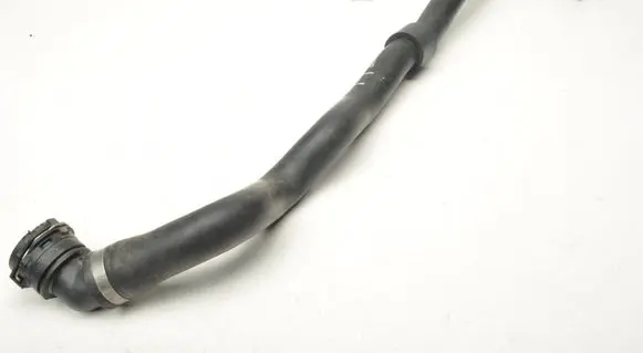 Volvo V60 Engine coolant pipe/hose 32339905