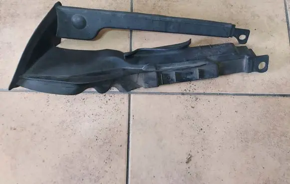 Audi TT TTS RS Mk3 8S Fender end trim 8S0821169A