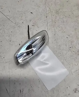 Citroen C4 I Picasso Front fender indicator light 0105033