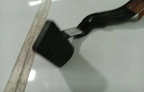 Saturn Vue Brake pedal 