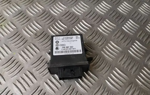 Volkswagen Touareg II Light module LCM 7P6907357