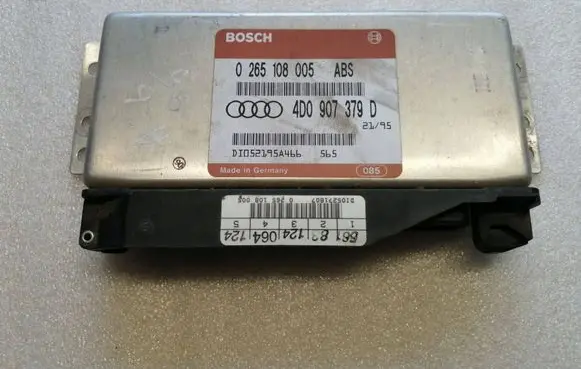 Audi A6 S6 C4 4A Engine control unit/module 4D0907379D DT052195A466 0265108005