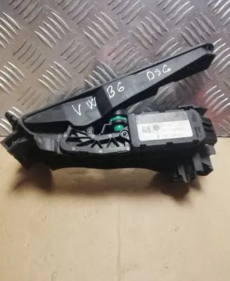 Volkswagen PASSAT B6 Accelerator throttle pedal 1K1723503L 6PV00860001