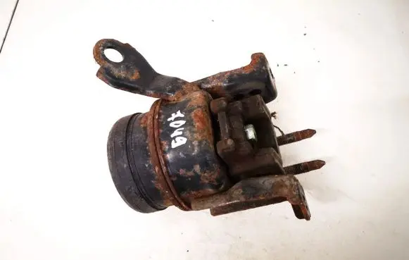 Toyota Avensis Verso Engine mount bracket