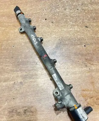 Mercedes-Benz C W204 Fuel main line pipe A6460700395 RA0001