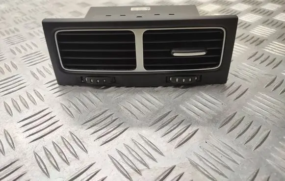 Volkswagen Touareg II Rear air vent grill 7P6819203A