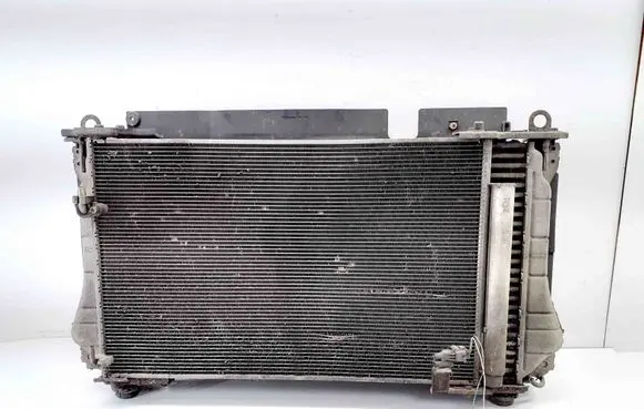 Toyota Avensis T270 Radiator set 160400R160 163630R030
