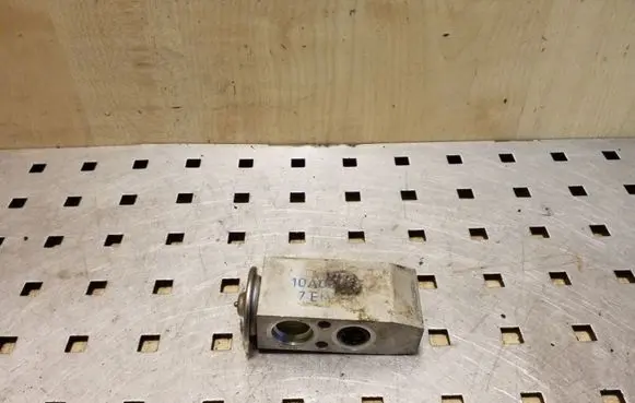 Air conditioning (A/C) expansion valve