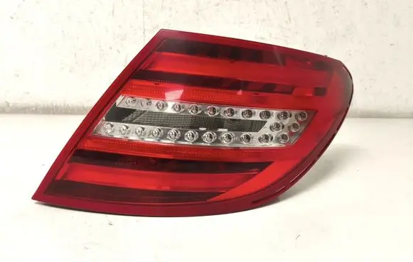 Mercedes-Benz C W204 Rear/tail lights A2048205864