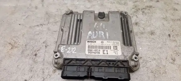 Toyota Auris 150 Engine control unit/module 8966102E10 0281013413 1039S25234