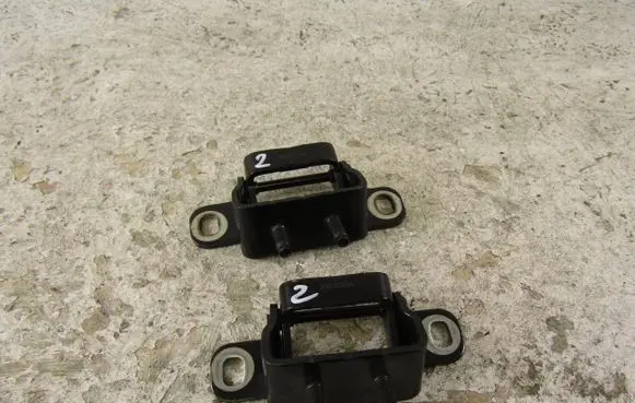 Opel Astra K Tailgate/trunk/boot hinge 39039655