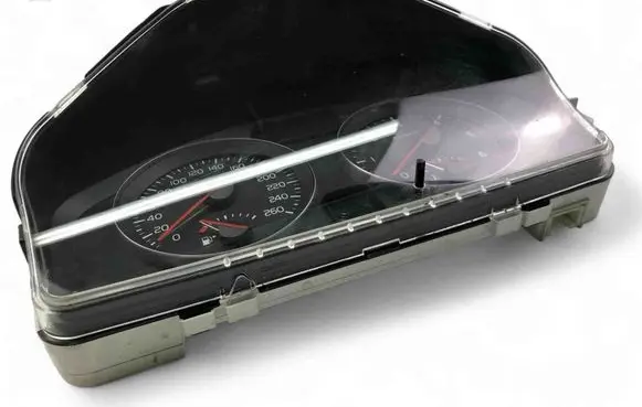 Volvo V50 Speedometer (instrument cluster) 31296228