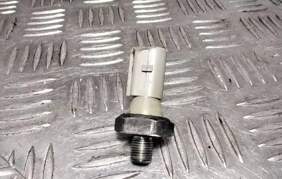 Audi A6 S6 C6 4F Oil pressure sensor 038919081P 4501S40