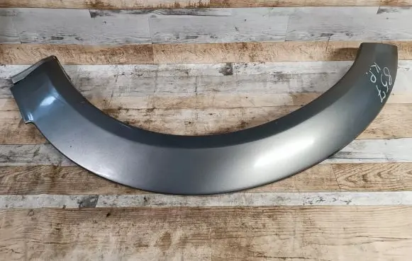 Front arch trim