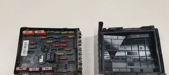 Volkswagen PASSAT B6 Fuse module 3C0937125 63592777 1K0937132F