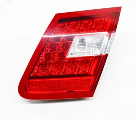 Tailgate rear/tail lights