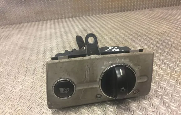 Mercedes-Benz E W211 Light switch 2115450404 A2115450404